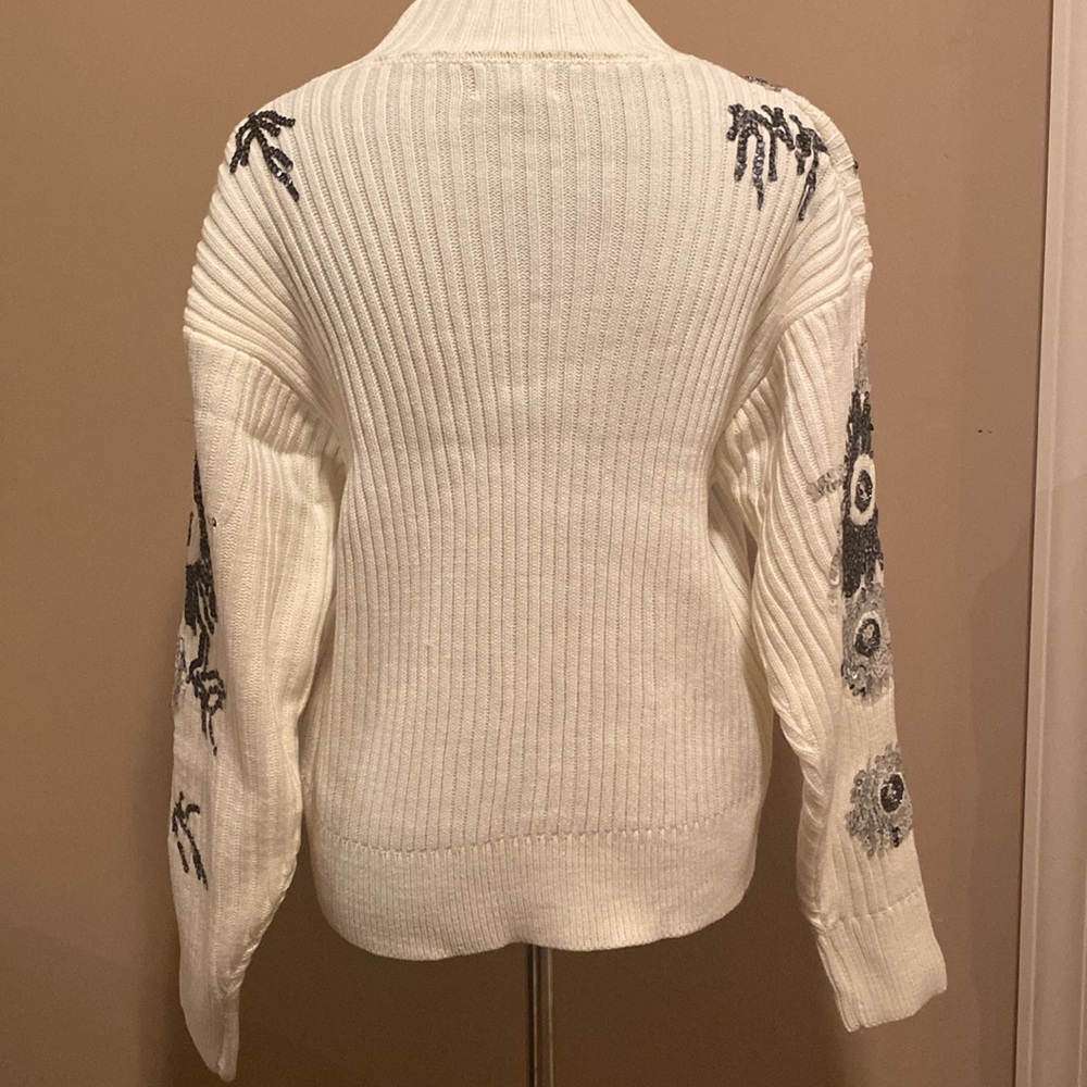 Sweater - Picture 4 of 5